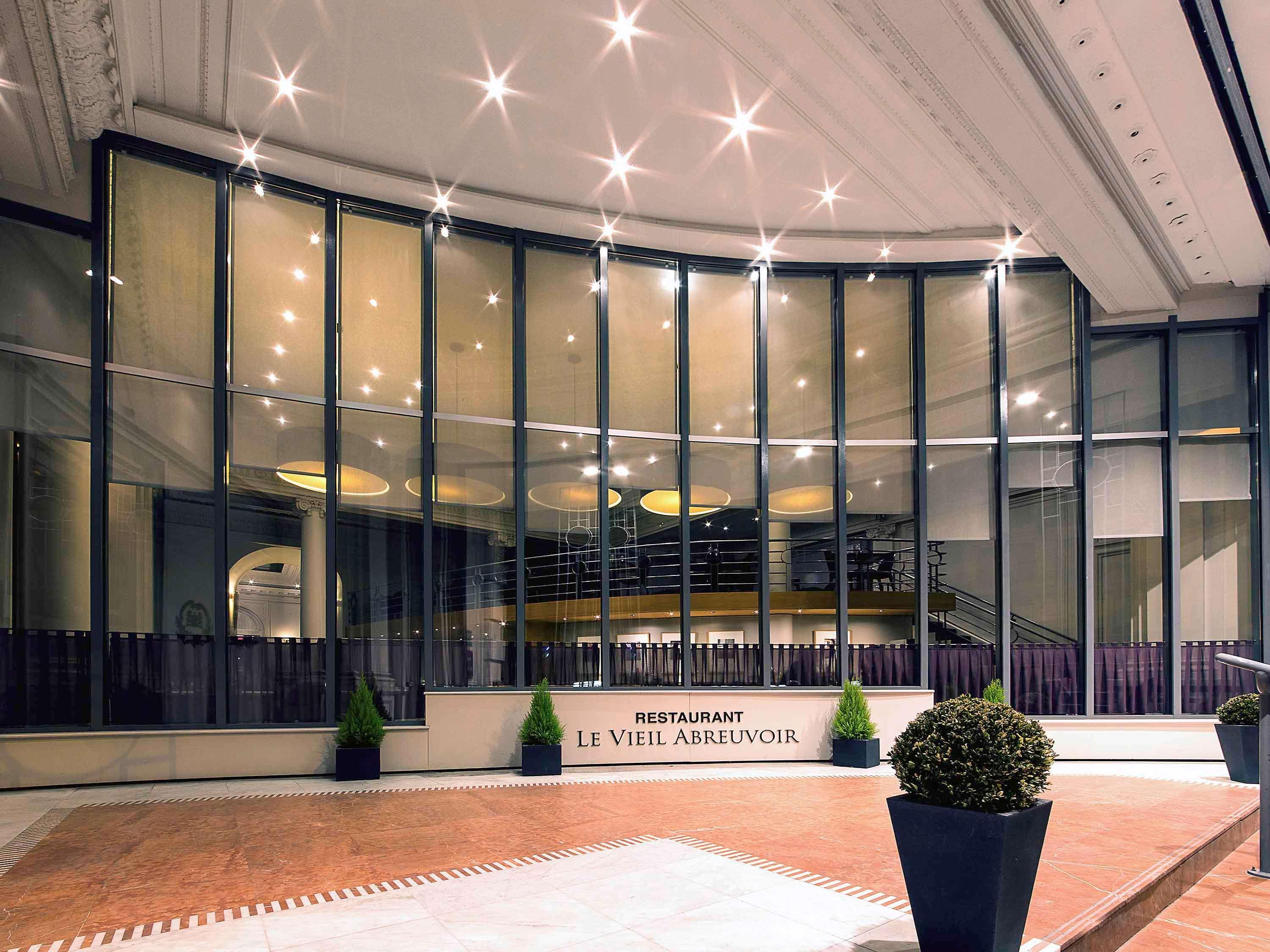 Mercure Lille Roubaix Grand Hotel Buitenkant foto
