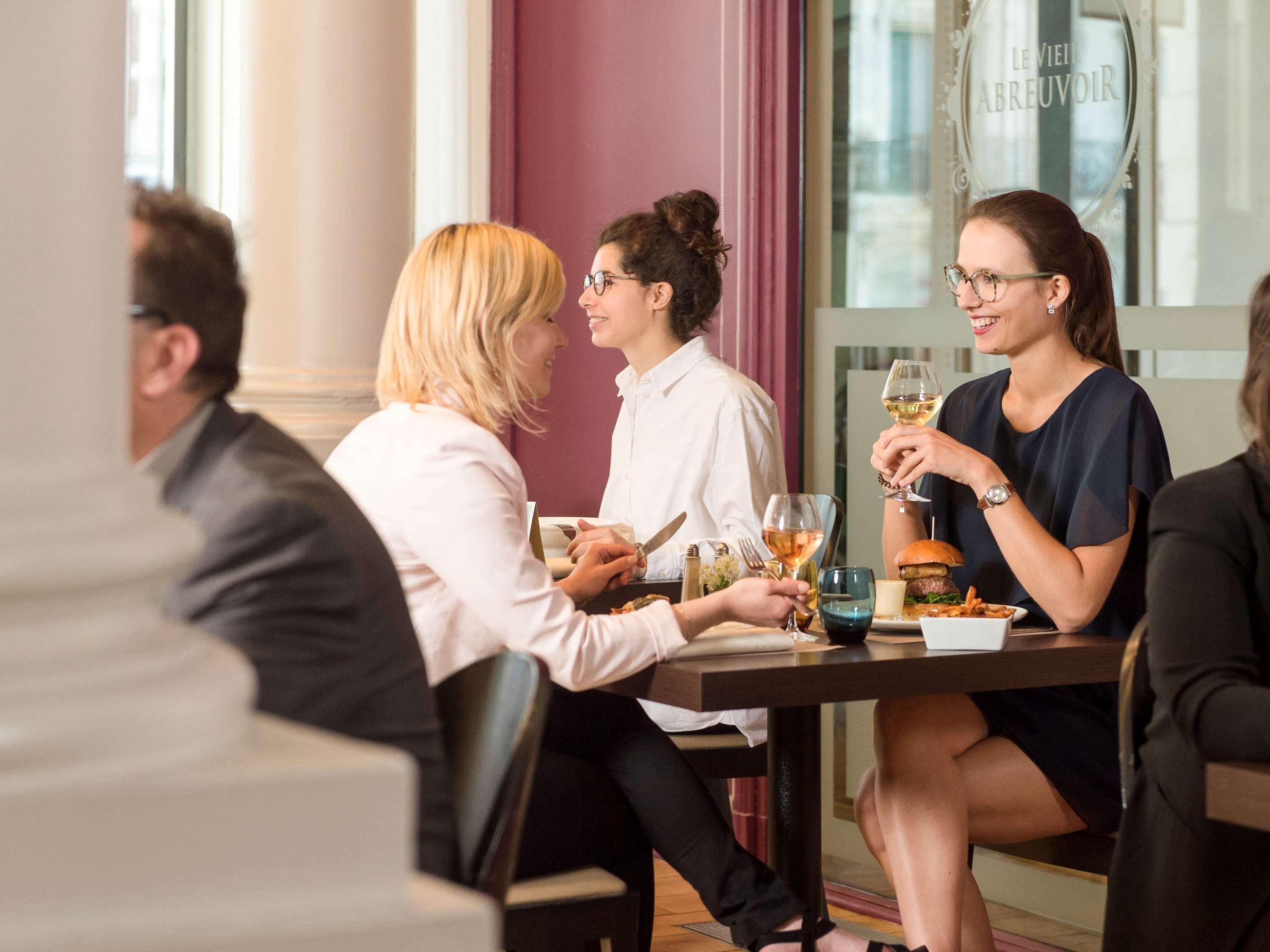 Mercure Lille Roubaix Grand Hotel Buitenkant foto