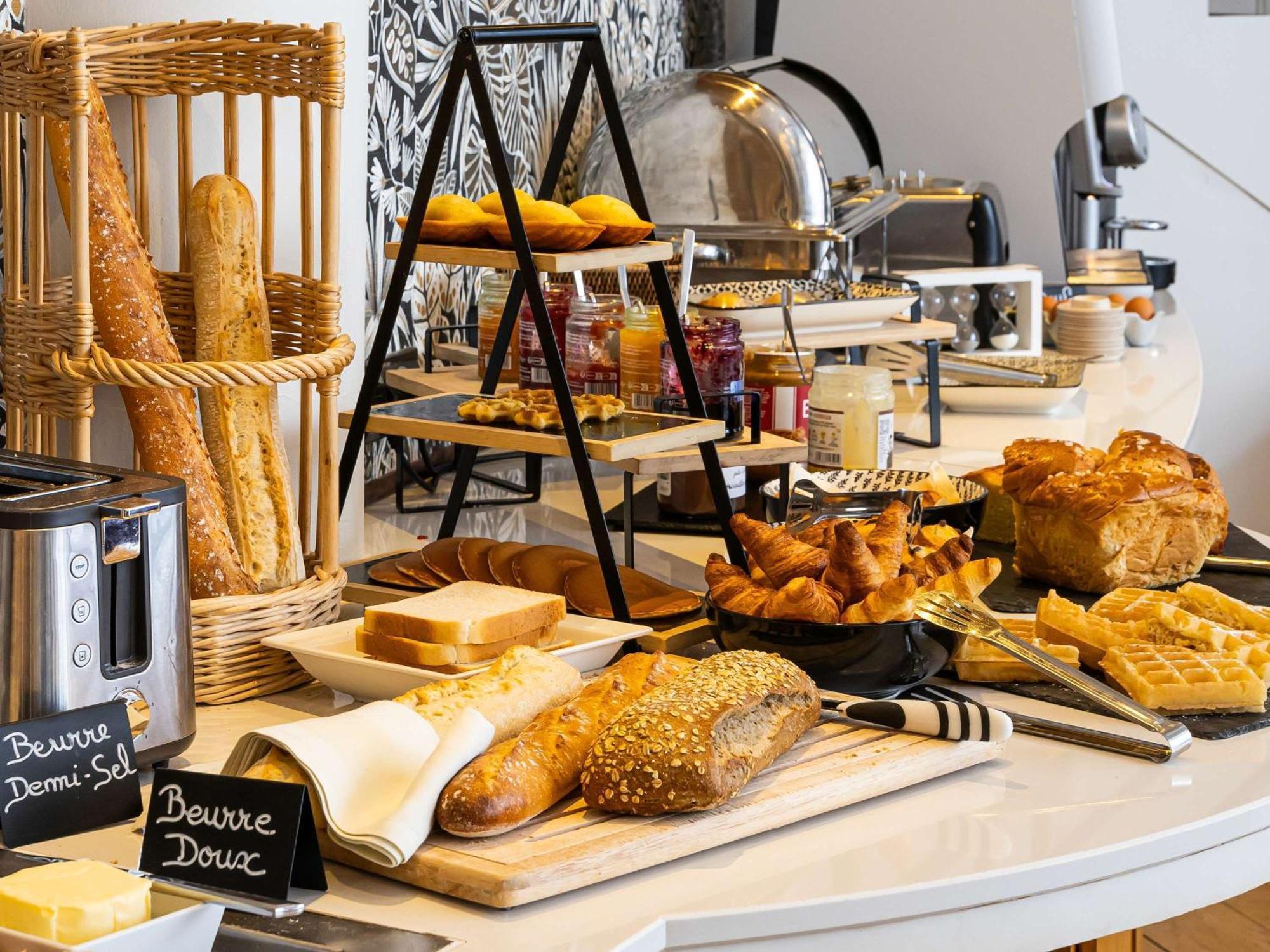 Mercure Lille Roubaix Grand Hotel Buitenkant foto